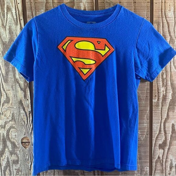 SuperMan Tee Shirt 🦸‍♂️ - Picture 1 of 3